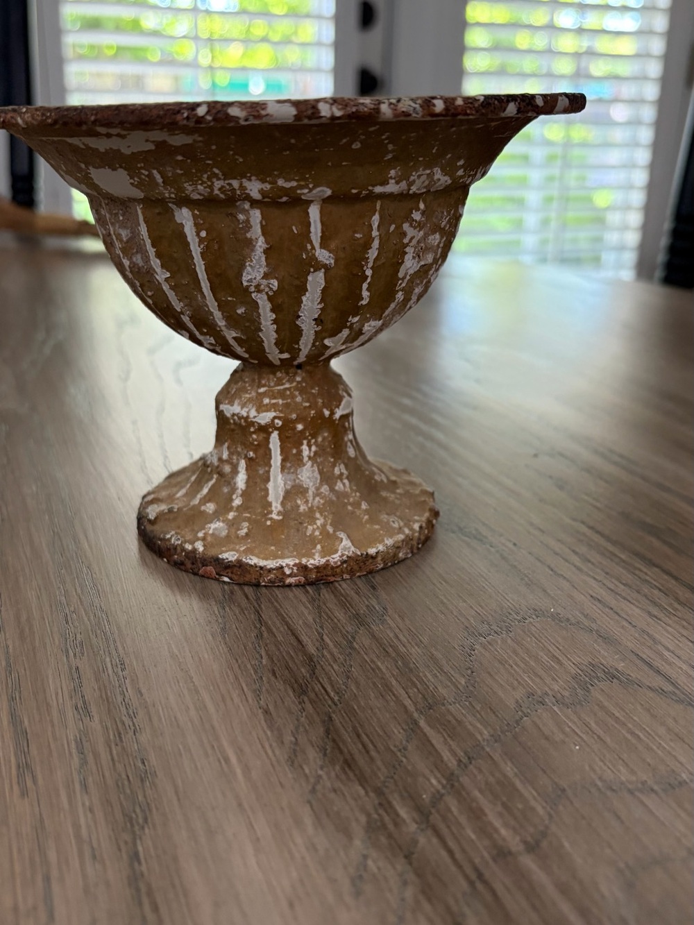 Distressed Pedestal Bowl/urn